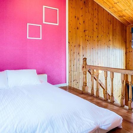 Santorini Pension Чеджудо Экстерьер фото
